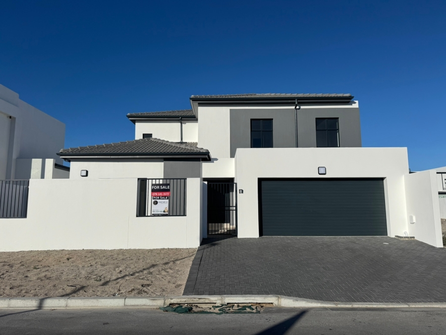 5 Bedroom Property for Sale in Sandown Western Cape
